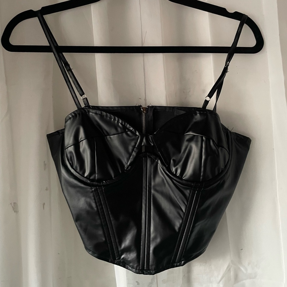🌲Buy2Get1Free🌲 Black faux leather tank